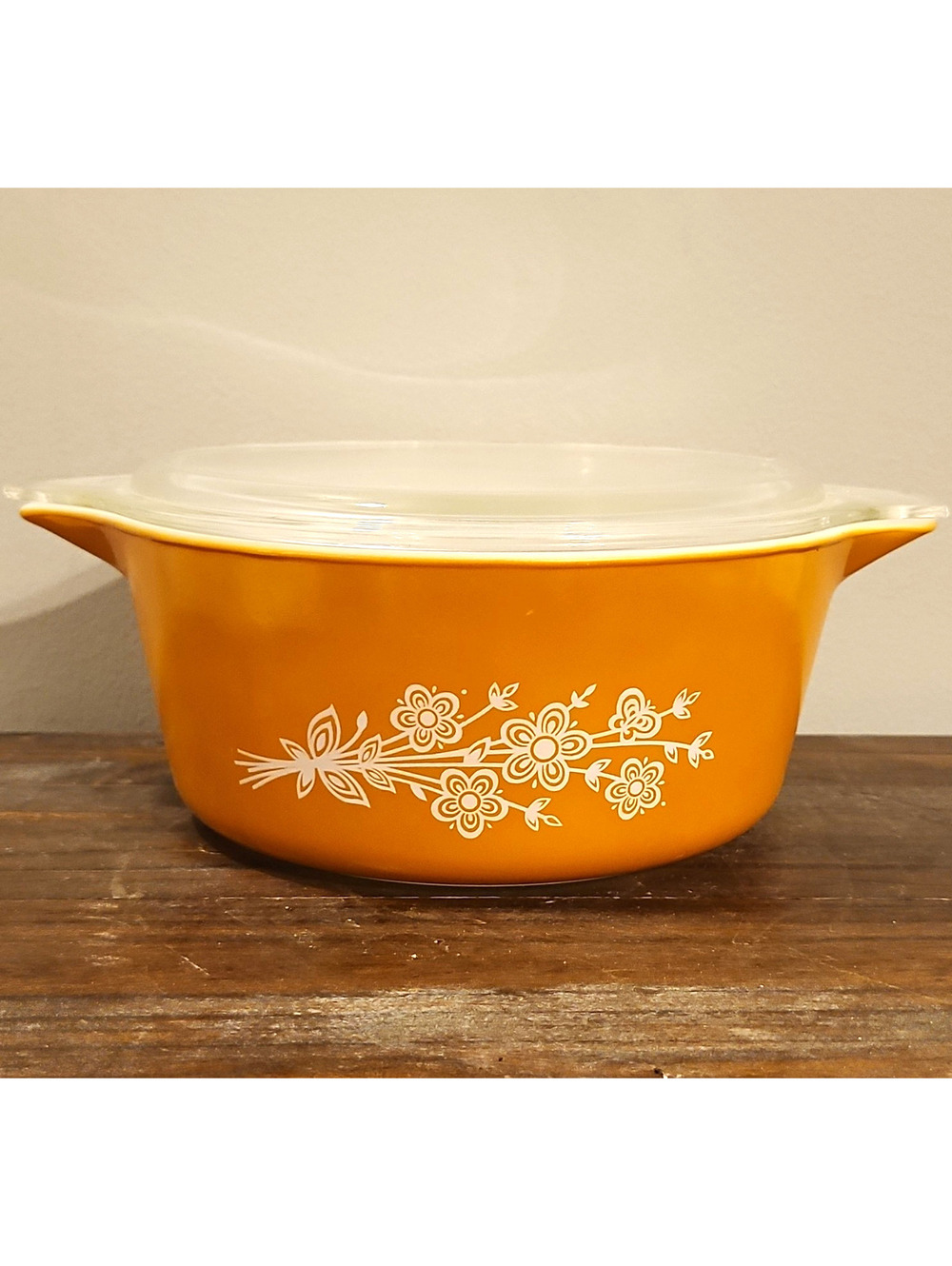 Vintage Pyrex Cinderella Round Butterfly Gold Casserole Dish With Lid
